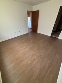 Building Photo - Spacious 2BR Condo with Private Baths, Fir...