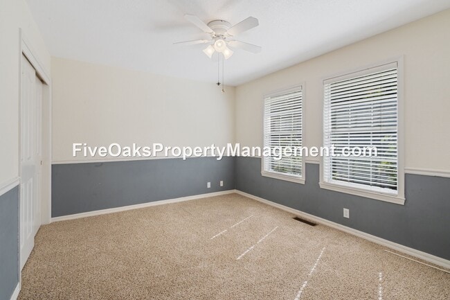 Building Photo - 2025 Moonstone Cir