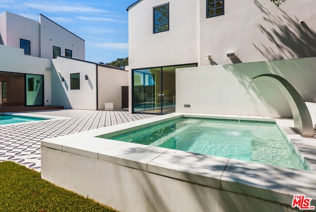 Building Photo - 382 Aderno Way