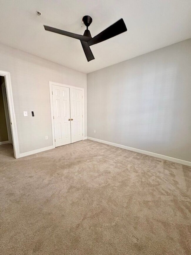 Building Photo - 645 Whetstone Glen St