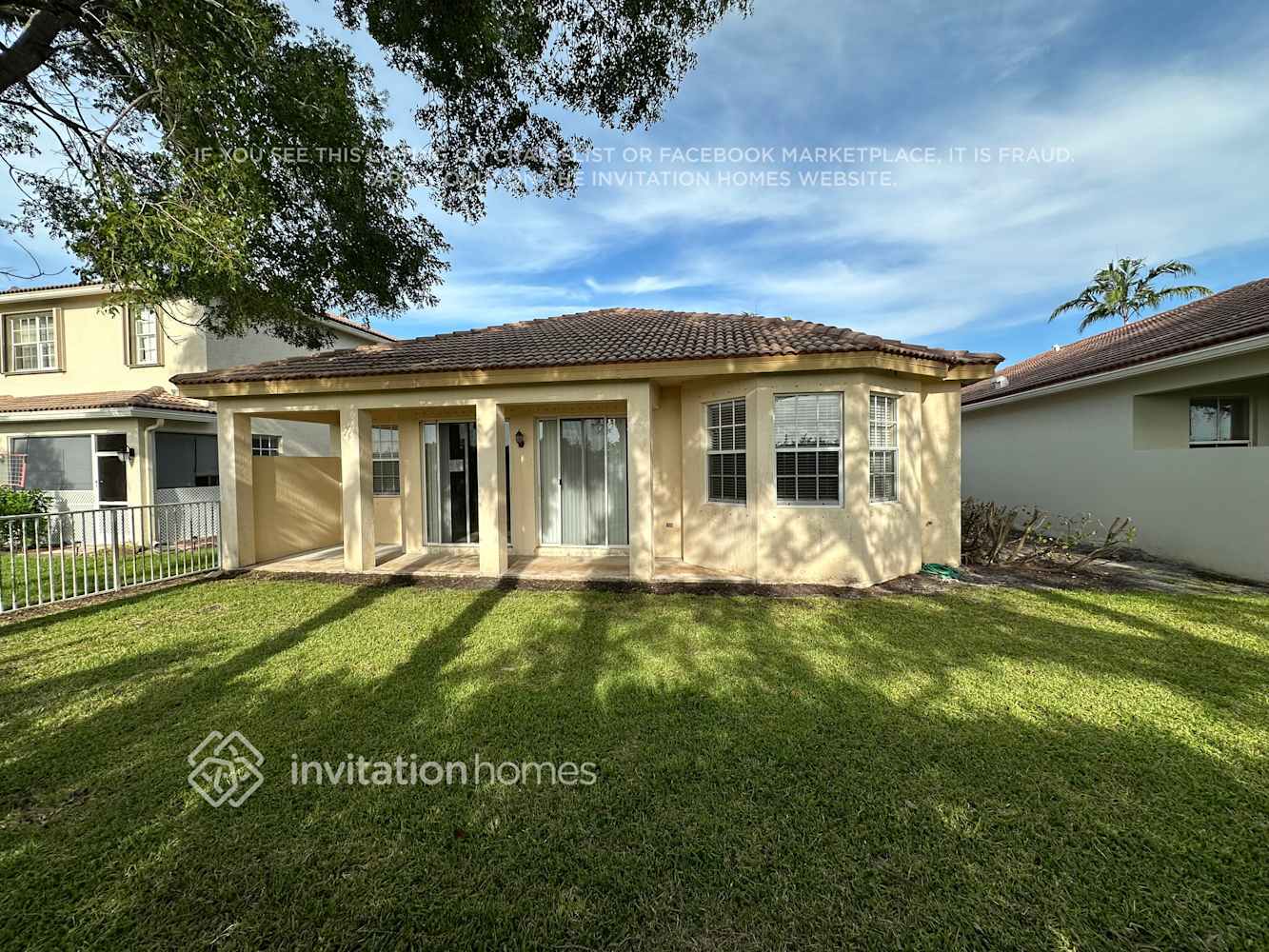 Building Photo - 10469 Galleria St