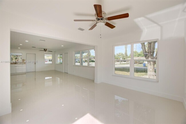 Building Photo - 832 NW 28th St