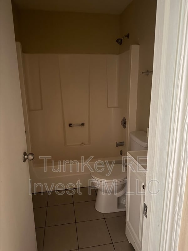 Building Photo - 1481 Andover Dr