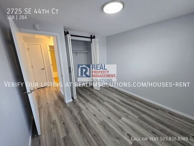 Building Photo - 2725 SE 44th Ct