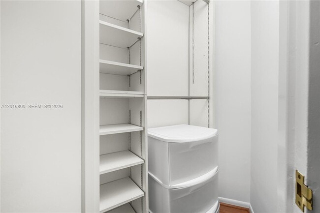 Building Photo - 4925 Collins Ave