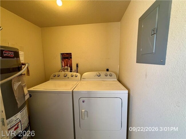 Building Photo - 711 Bass Dr