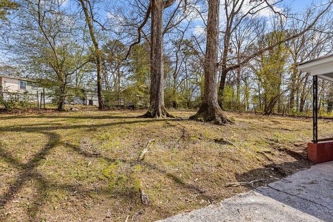 Building Photo - 1333 5th Pl NW