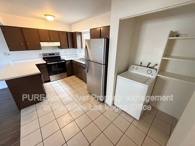 Building Photo - 3503 Rio Robles Dr
