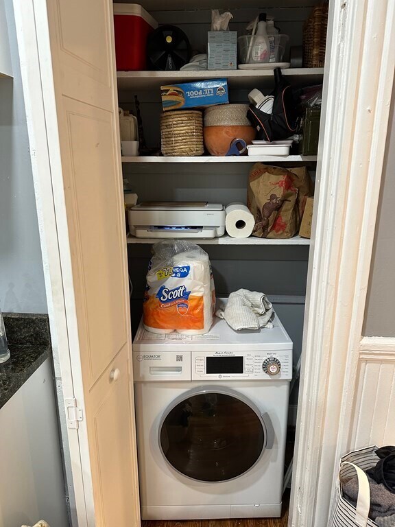 Building Photo - 3 Balmoral Park