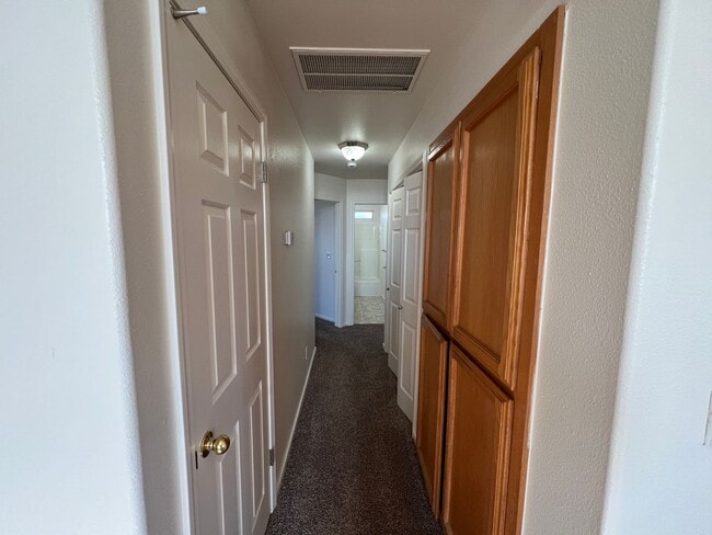 Building Photo - Single story home located in Waterford!