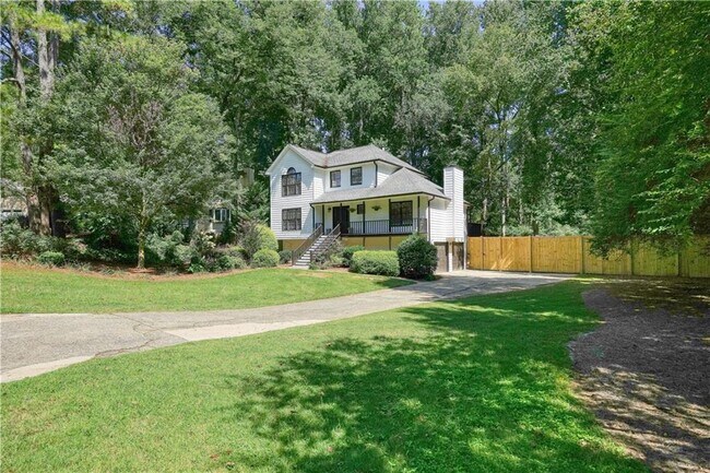 Building Photo - 3003 Maple Ln