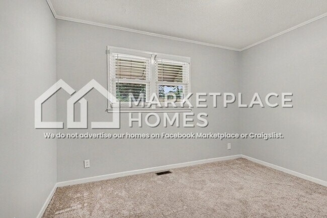 Building Photo - 2626 Trenton Rd