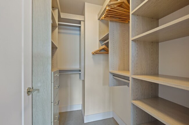 Building Photo - FURNISHED OR UNFURNISHED! One of the Most Desirable Locations On the Wharf!  1 Bed at the VIO! Av...