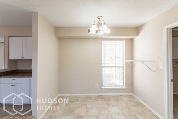 Building Photo - 7816 Pioneer Trail NE