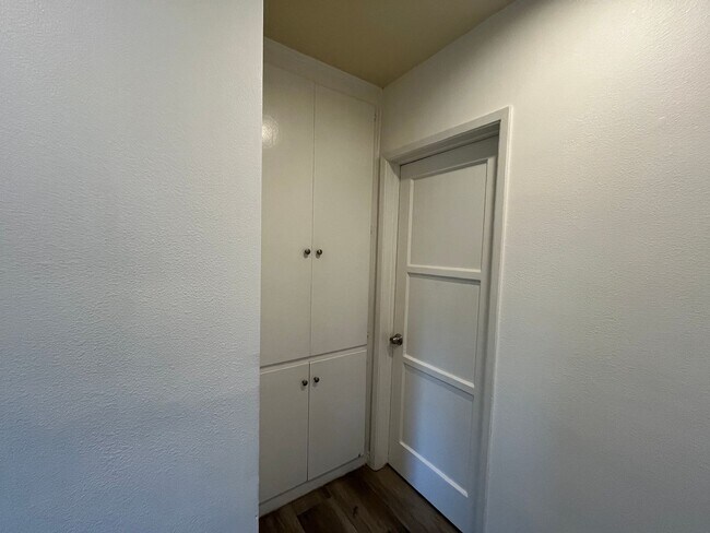 Building Photo - 2Bedroom/1  Bath home in Whittier