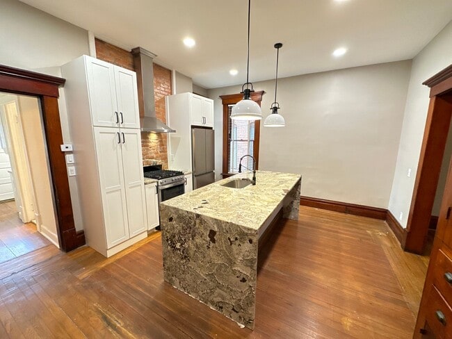 Building Photo - W Hubbard Ave 105-107 NCR