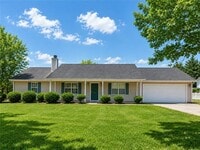 Building Photo - 108 Greenleaf Dr