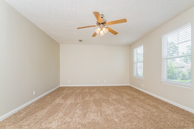 Building Photo - 3338 Cotswold Ln