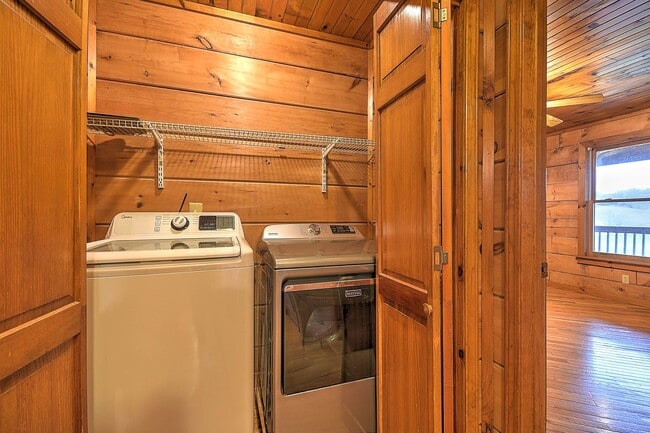 Building Photo - 13625 Horton Hwy