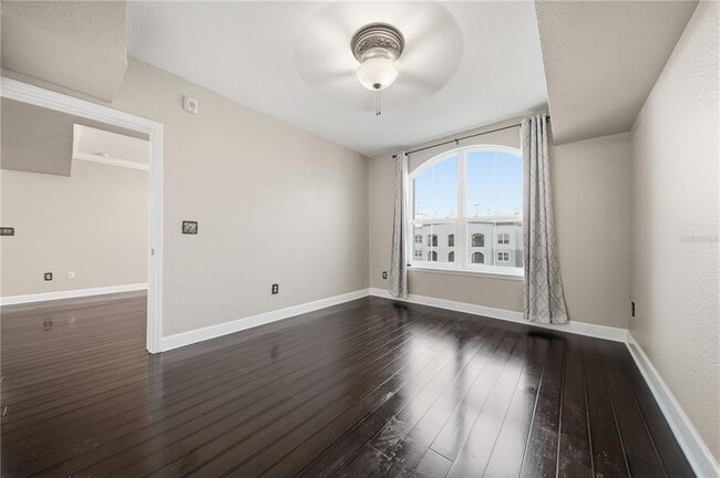 Building Photo - 204 E South St