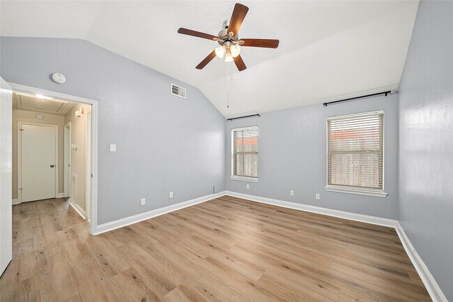 Primary Photo - 2935 Auburn Dr
