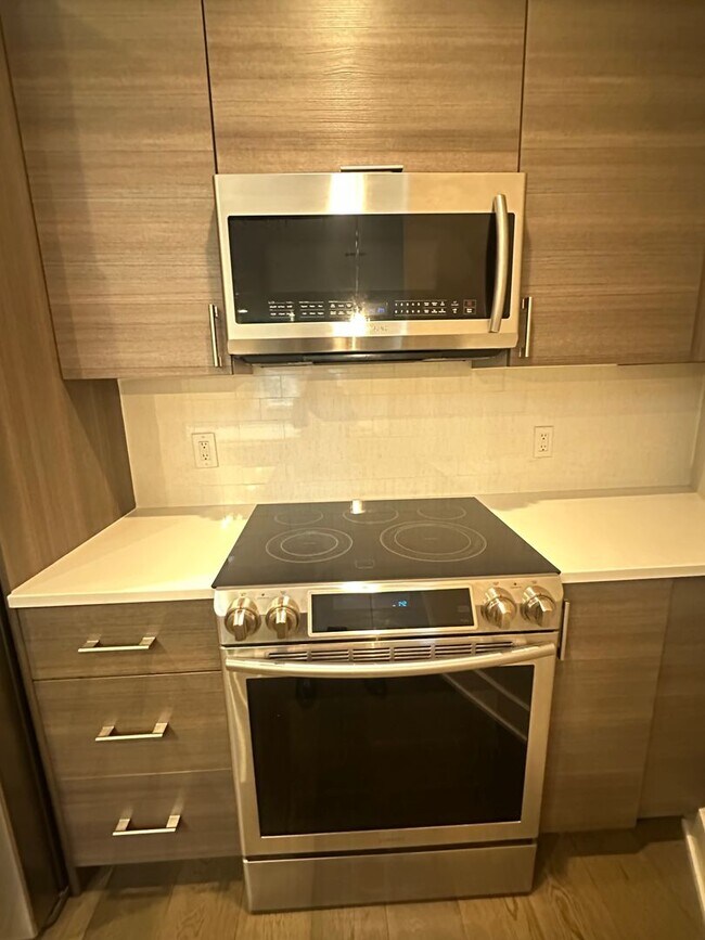 Building Photo - Modern 2 Bedroom, 2 Bathroom Penthouse with Parking in Historic LeDroit Park