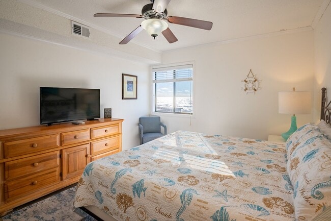 Building Photo - OCEANFRONT OFF-SEASON MONTHLY RENTAL - SECURE NOW!