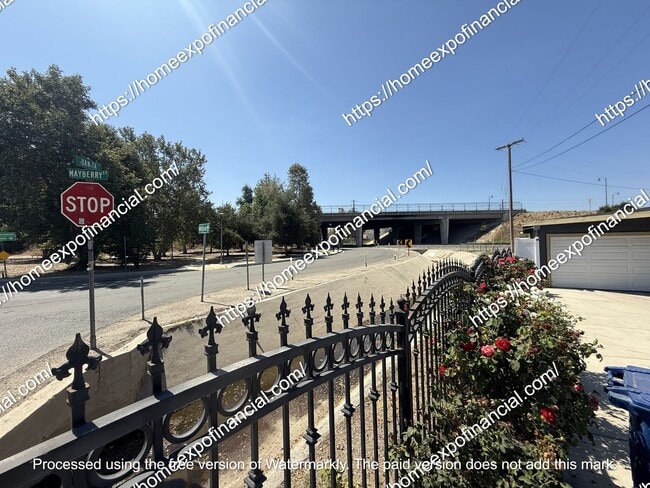 Building Photo - Nice House For Rent