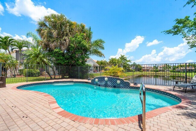 Building Photo - 15841 Corintha Terrace