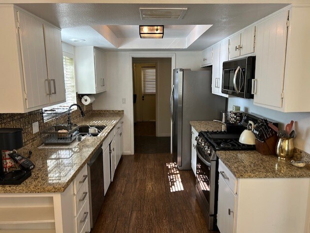 Building Photo - 100 N Lazy Fox Dr