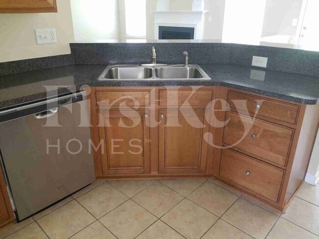 Building Photo - 8019 Bushy Creek Dr