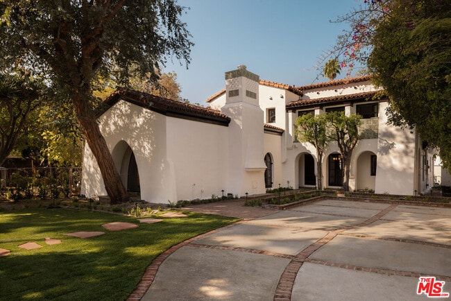 Building Photo - 1641 N Ogden Dr