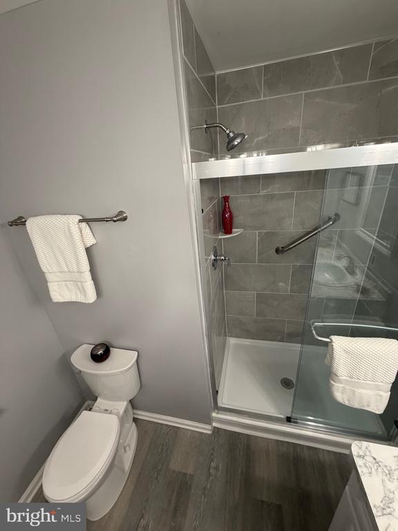 Building Photo - 102 Stonehurst Ct