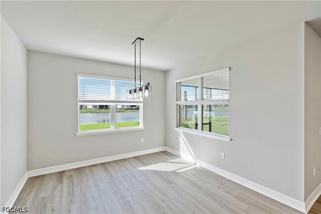 Building Photo - 16420 Seven Lks Ave