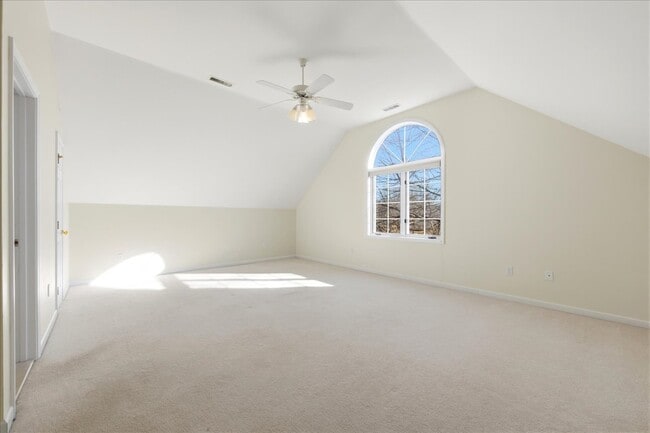 Building Photo - 48 Blue Hills Dr