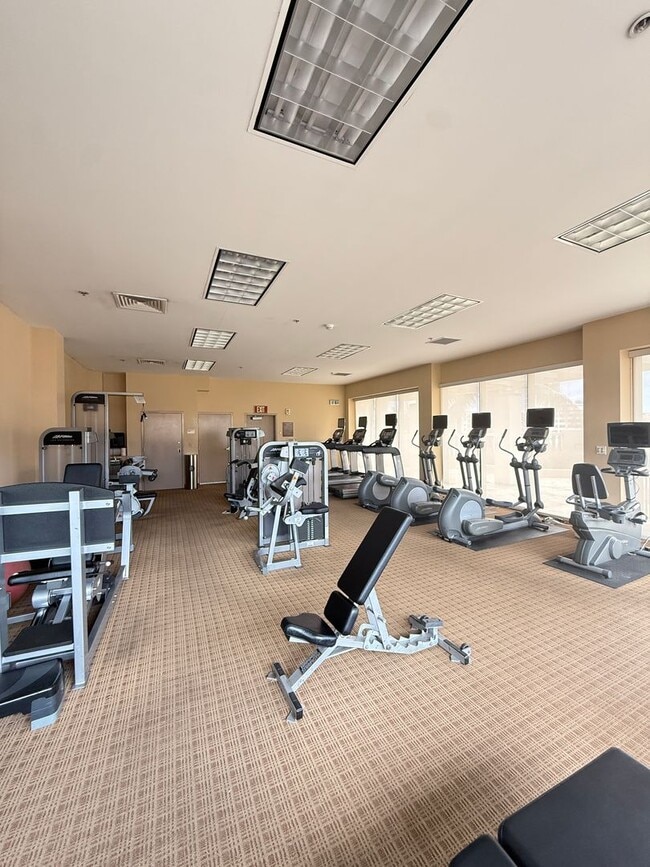 Building Photo - Kakaako, Ocean View, Amenities