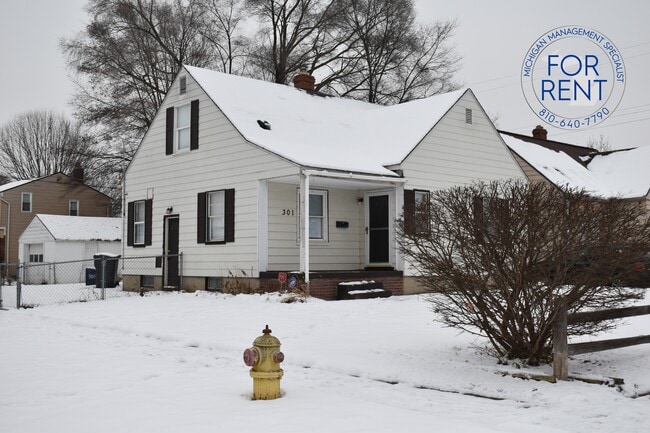 Building Photo - 301 Chandler Ave