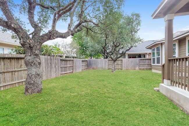 Building Photo - Charming Home In Gated Community
