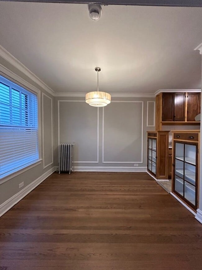 Building Photo - Edgewater Studio with Heat and Cooking Gas Included ~ No Security Deposit ~ Cat Friendly