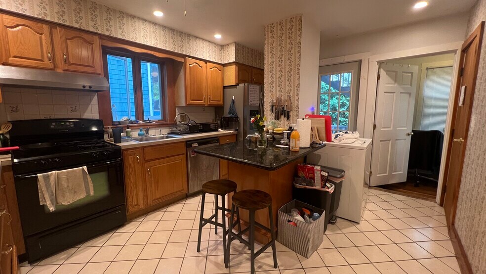 Building Photo - 24 Chetwynd Rd