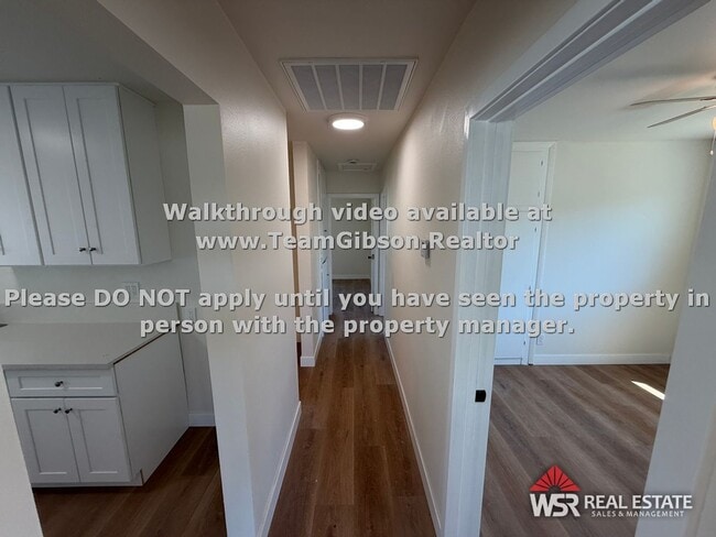 Building Photo - 3 Bedroom - 1 1/2 Bathroom Home on a Large Lot