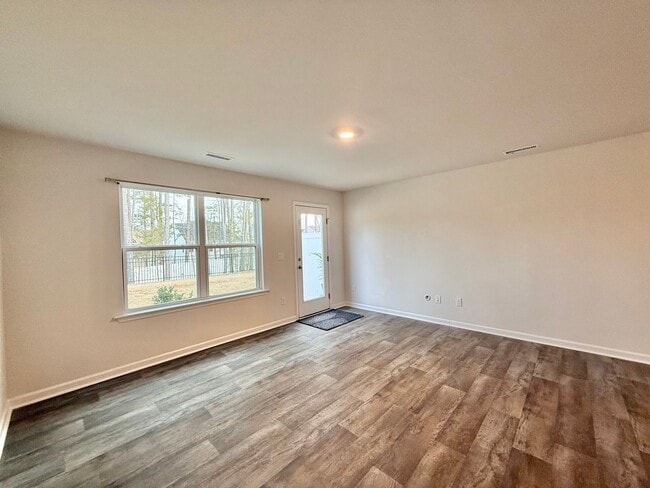 Building Photo - Newly Built 3BD, 2.5BA Raleigh Townhome with a Bonus Office/Den on First Floor