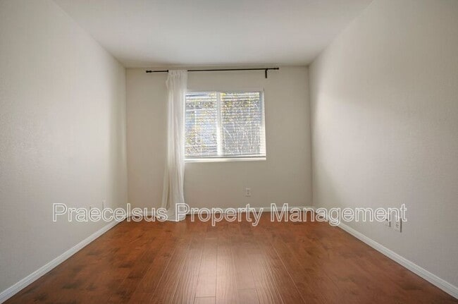 Building Photo - 2541 Garnet Peak Rd