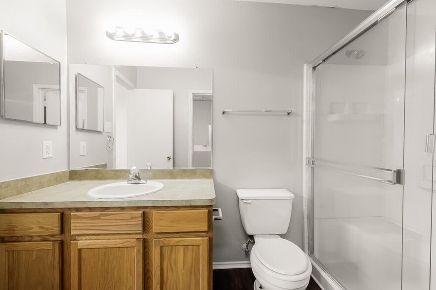 Building Photo - 1811 Adobe Stone Dr