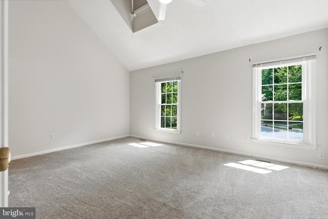 Building Photo - 7691 Northern Oaks Ct