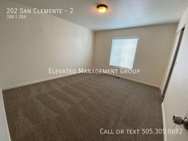 Building Photo - 202 San Clemente Ave