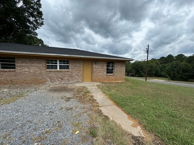 Primary Photo - Wadsworth Apartments