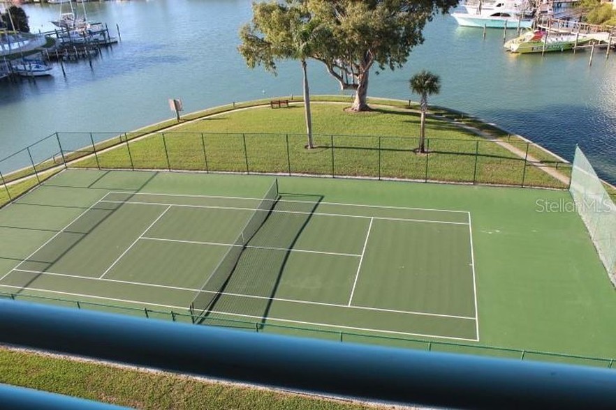 Tennis courts - 1 Key Capri Key