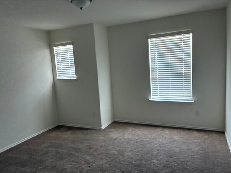 Building Photo - 3606 Fisciano Ln