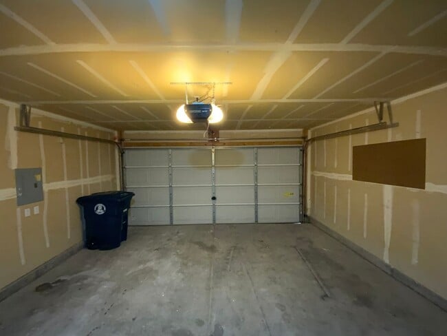 Building Photo - 3 Bedroom Single Story Home Available in Ventana Ranch Near Irving Blvd NW & Universe Blvd NW!